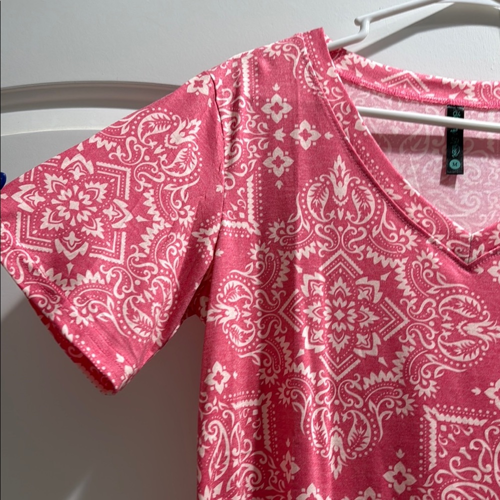 Pink Graphic Relaxed Short Sleeve Tee-new without tags - Picture 3 of 4
